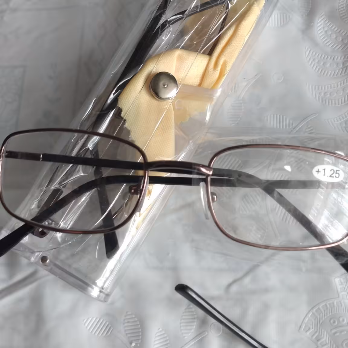 عینک فلزی مطالعه