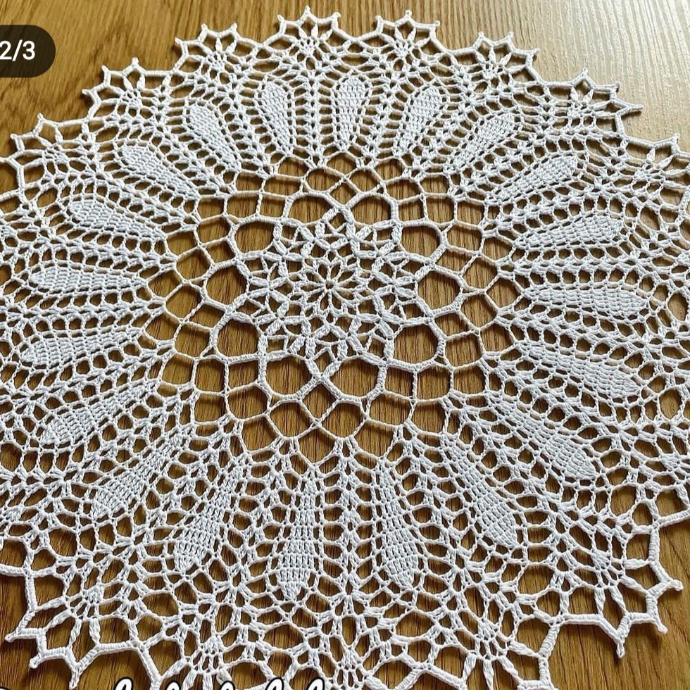 رومیزی قلاببافی دستباف قطر حدود 40 تا 45