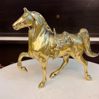 دکوری اسب زین دار برنز