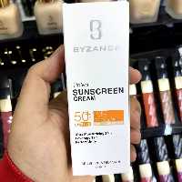 10 خشک ضد افتاب رنگی بیزانس تحت لیسانس فرانسهSpf 50Light beige (10)پوست حساس و خشکماندگاری 12 ساعته بصورت مات روی پوست | amazonchi