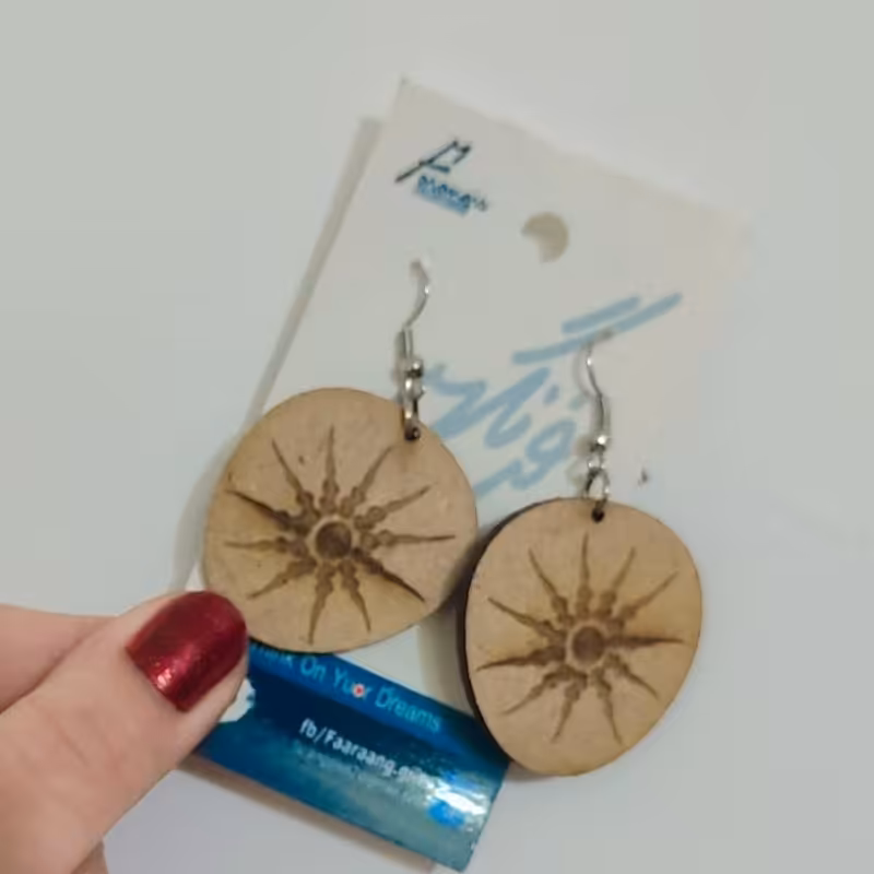 گوشواره خورشیدی گوشواره دایره گوشواره چوبی گوشواره دخترانه گوشواره زنانه