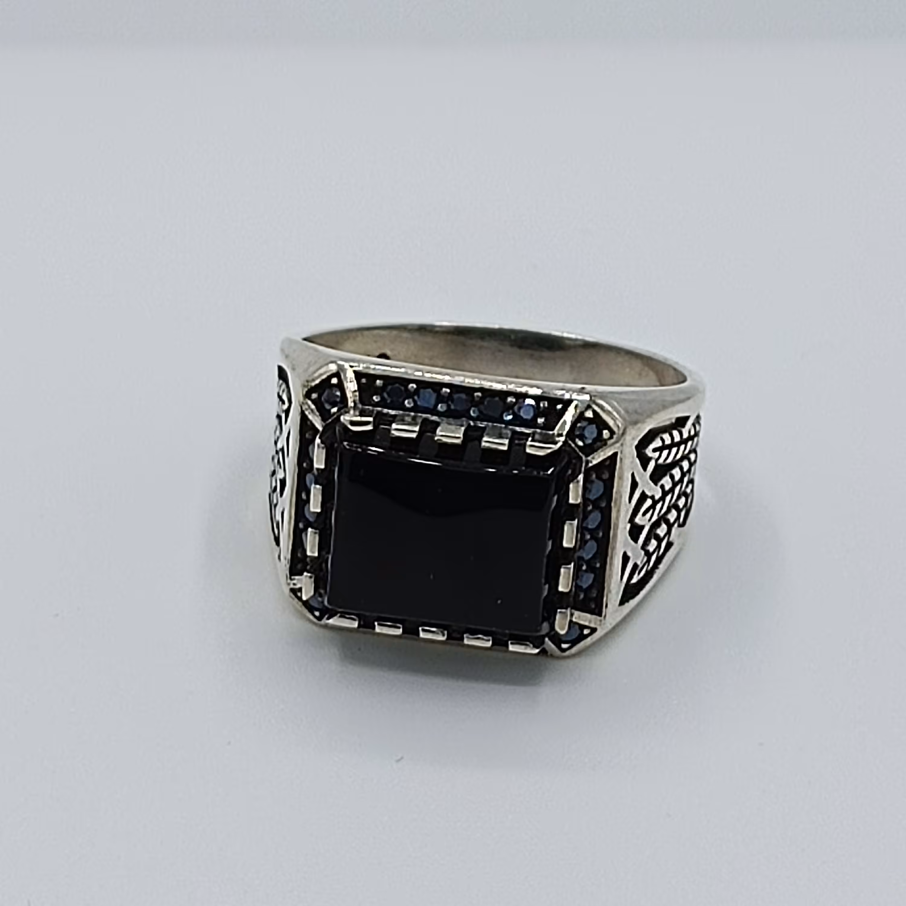 انگشتر نقره مردانه طرح تُرک مخراج کاری نگین عقیق سیاه اونیکس کد 1155