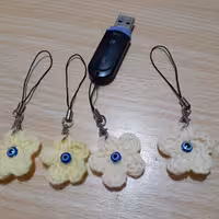 آویز  گل کوچولو 