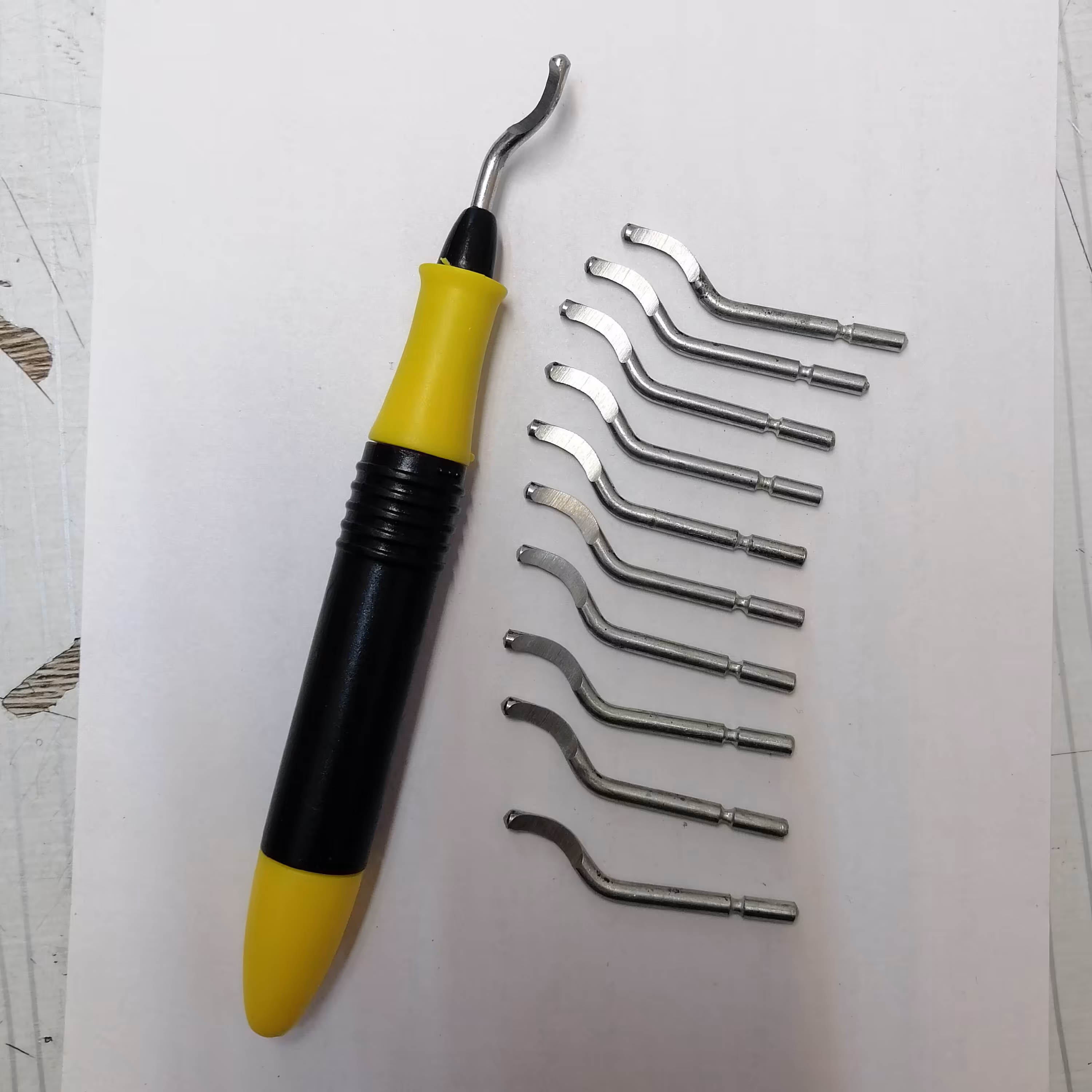 ست دسته و تیغ پیلیسه گیر دستی پلاستیکی 