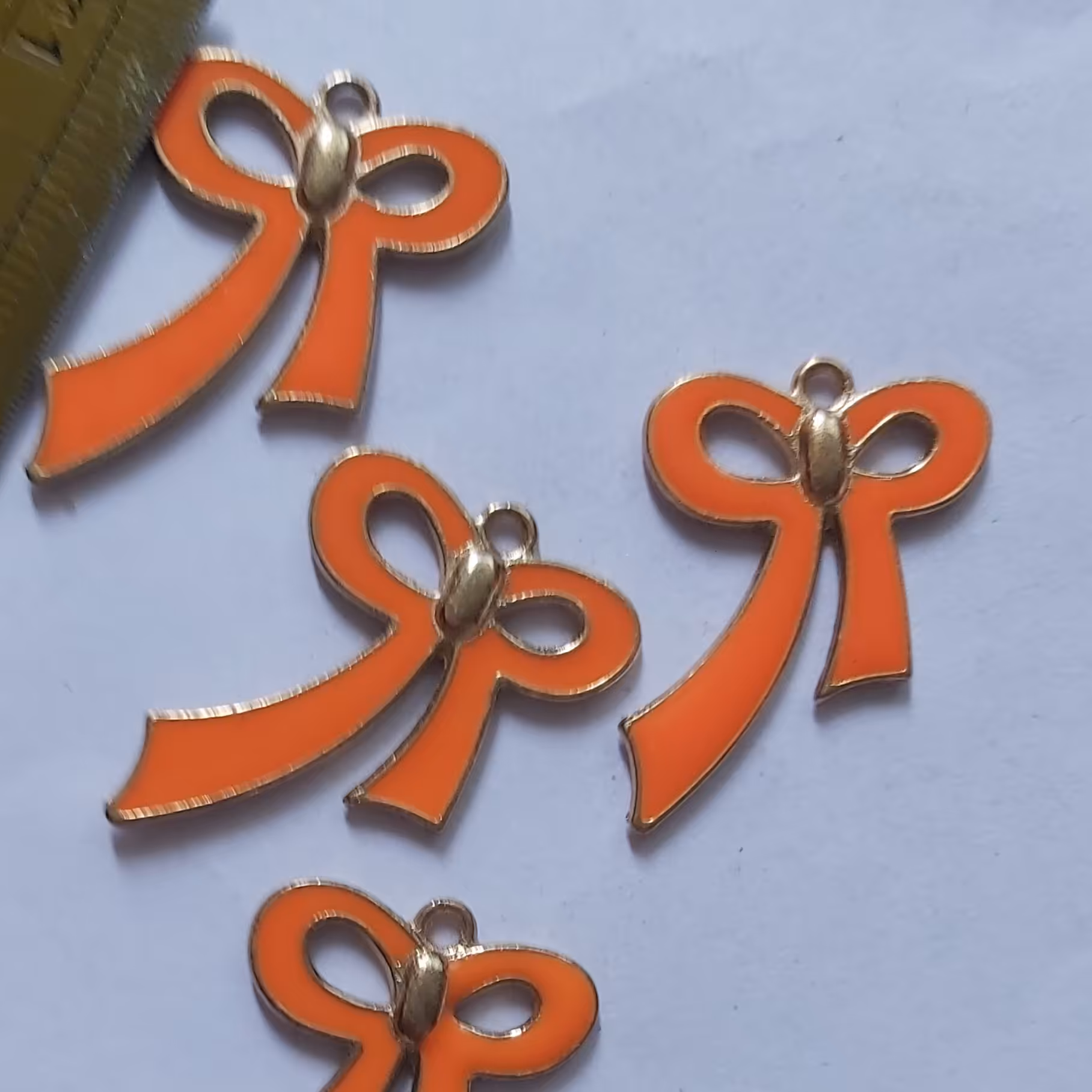 خرجکارفلزی پاپیون درشت 3سانتی تم نارنجی یک عدد