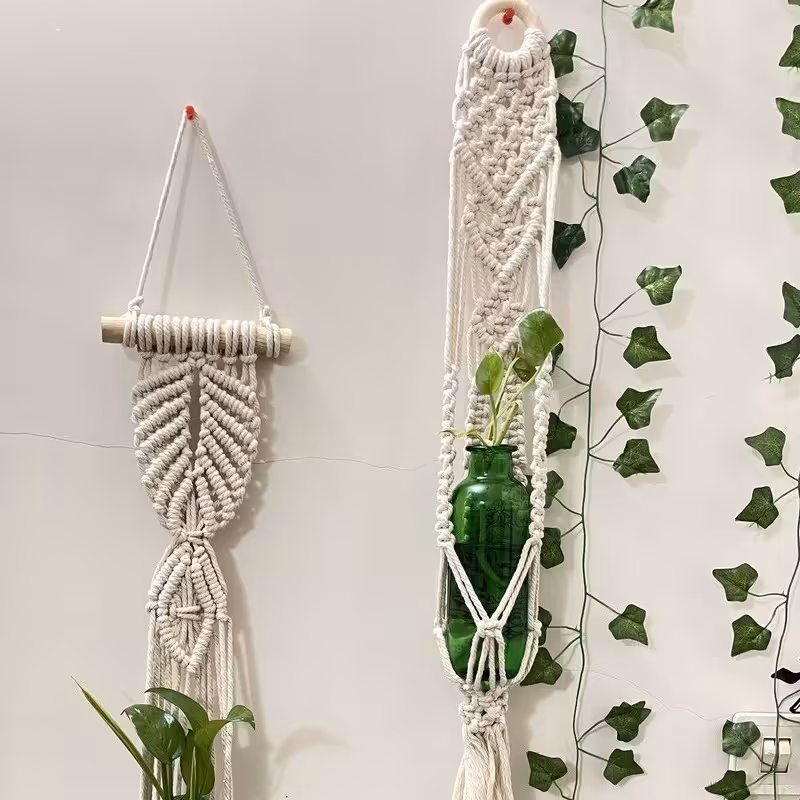 اویز گل مکرومه رنگ شیری 