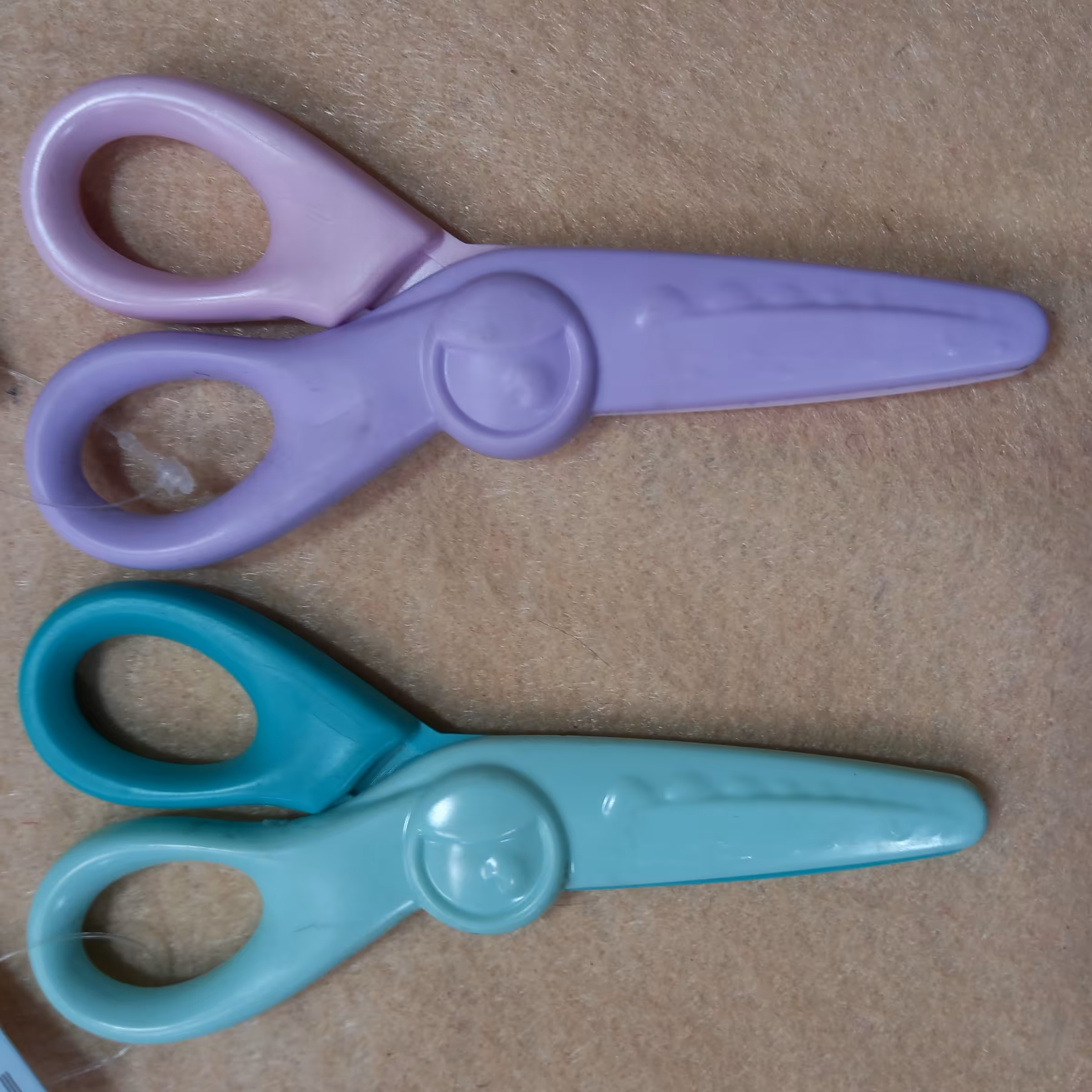 قیچی مهد کودکی تیغ پلاستیکی