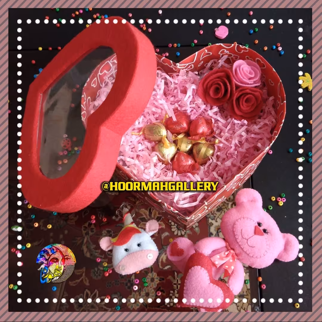 پک هدیه خرس و گل مناسب روز عشق