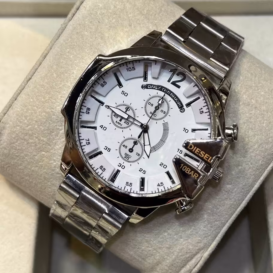 ساعت دیزل شاخدار طرح DIESEL New با جعبه و ارسال رایگان 