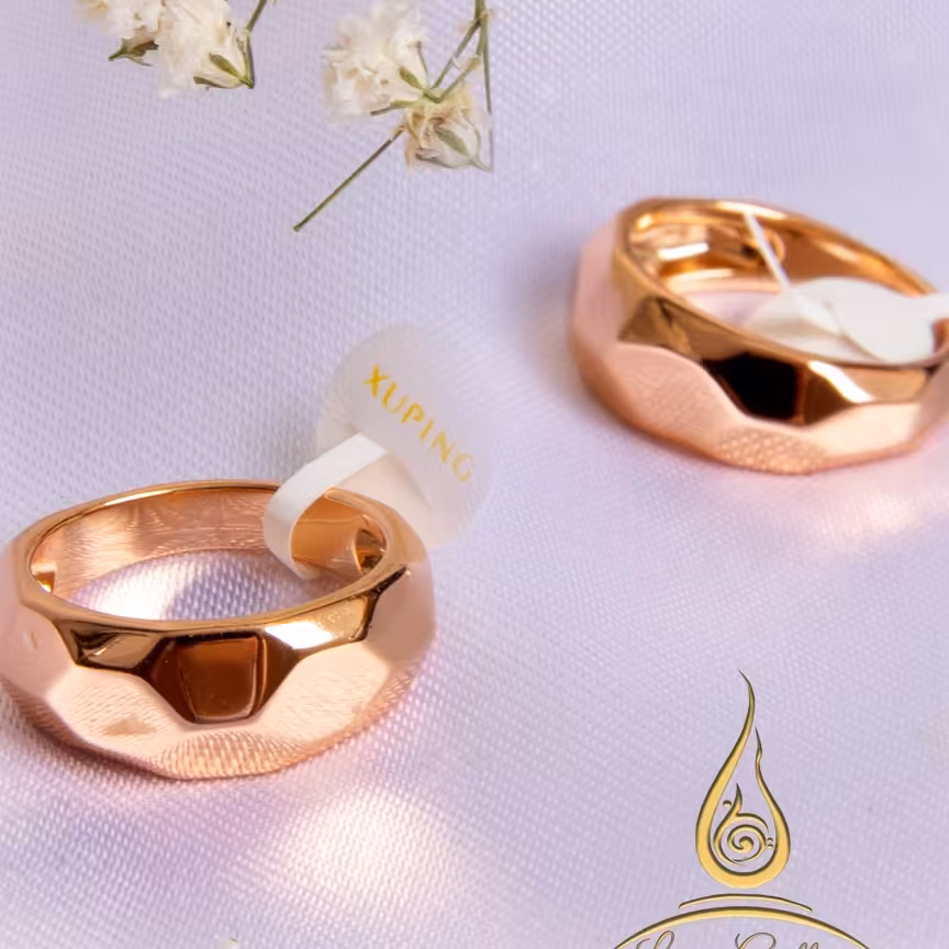 انگشتر آینه ای ژوپینگ  ضد حساسیت   رنگ ثابت    آبکاری طلای 18عیار    سایز 6 7 89