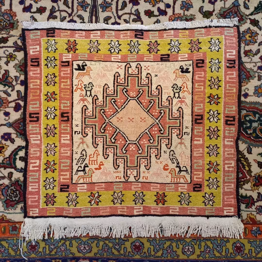 گلیم ورنی دستبافت عشایری سایز 55 در 50 - دستبافت تبریز