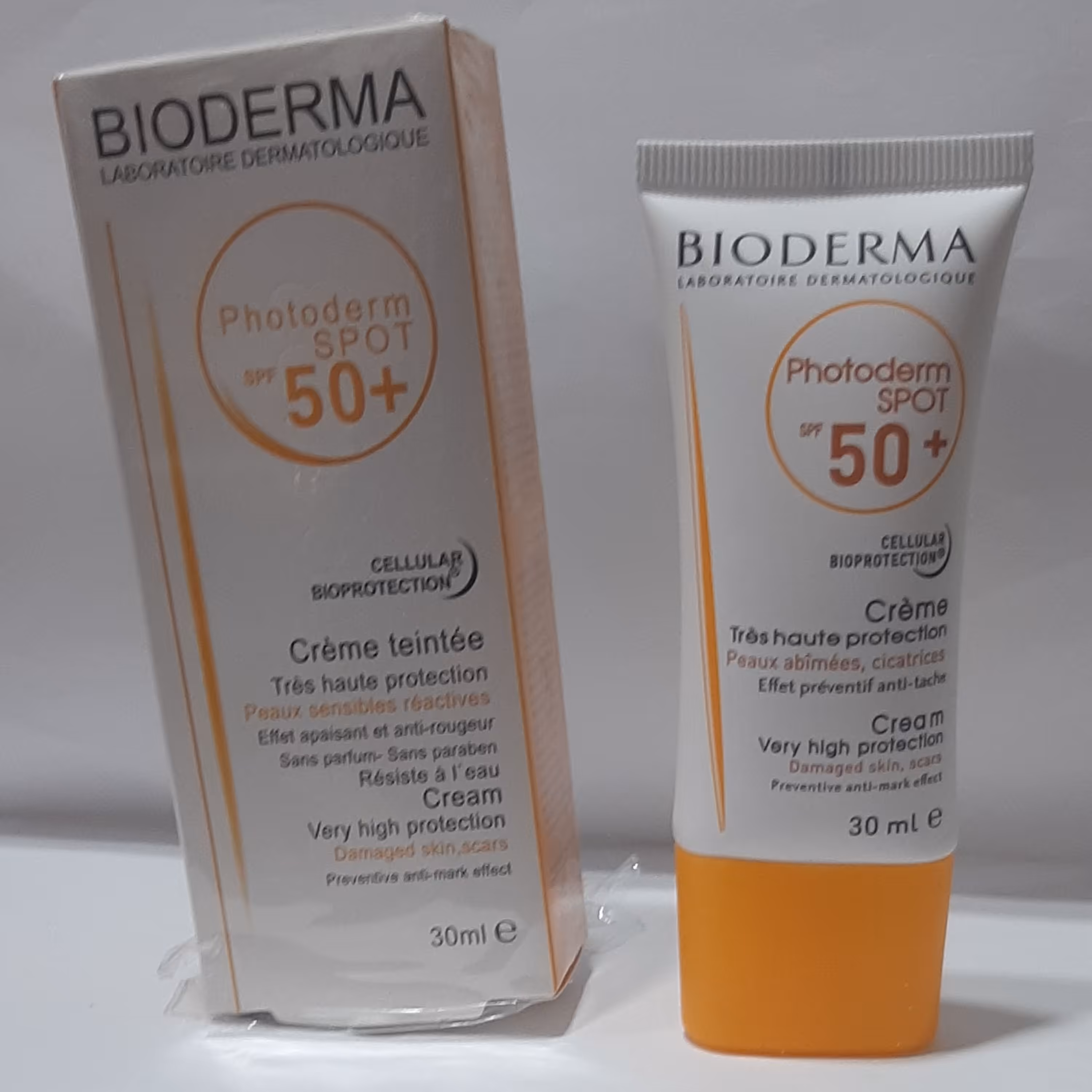 ضدآفتاب بایودرما biodermaبدون رنگ 