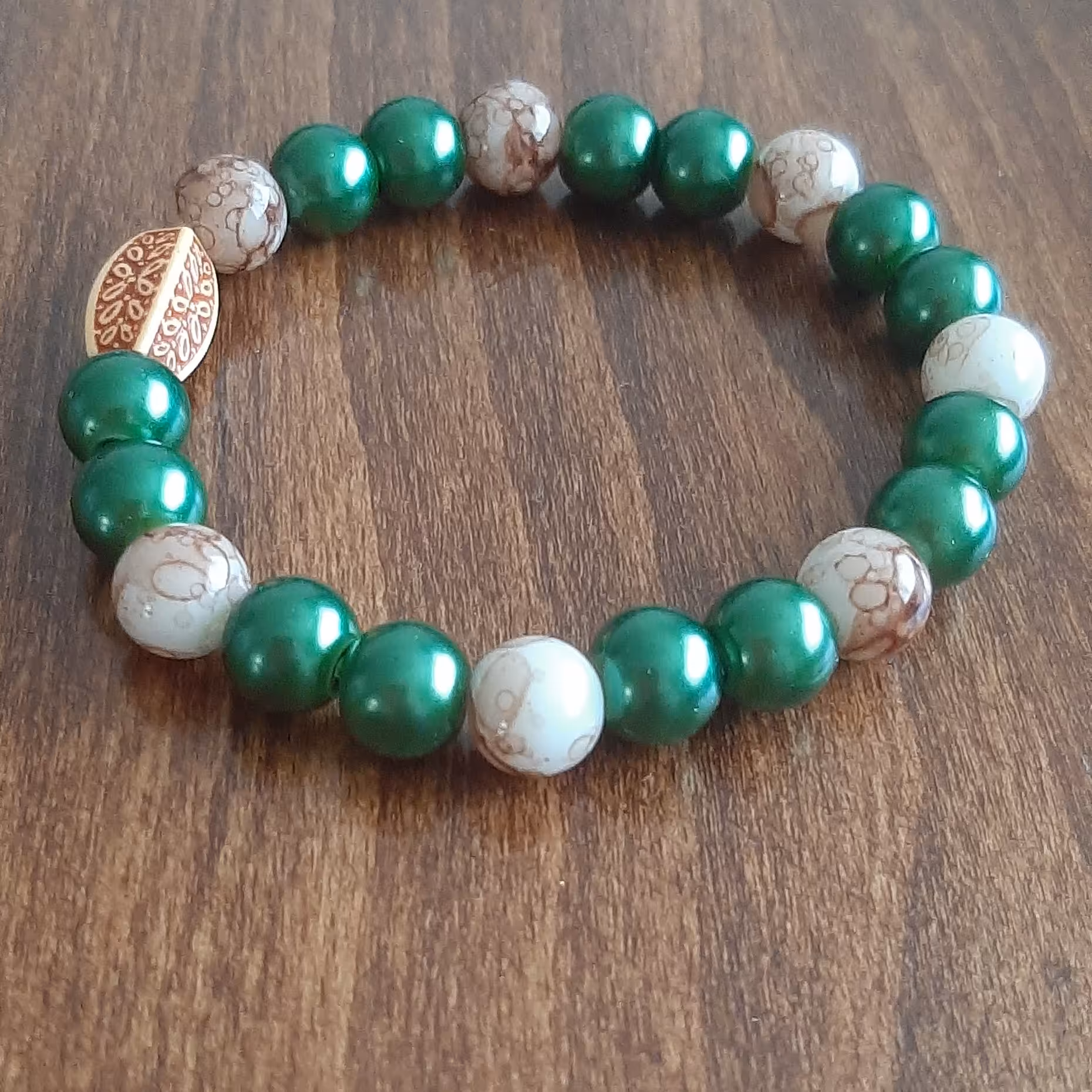 دستبند مهره ای سبز قهوه‌ای اسپرت سایز 21 تایی مدل 03