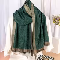 شال طرح مایکل کورس ،وارداتی،دور دوخت ،شاین دار،سبز دور طلایی