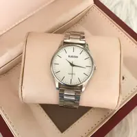 ساعت رادو مردانه بند استیل نقره ای صفحه سفید
شش ماه گارانتی موتور
