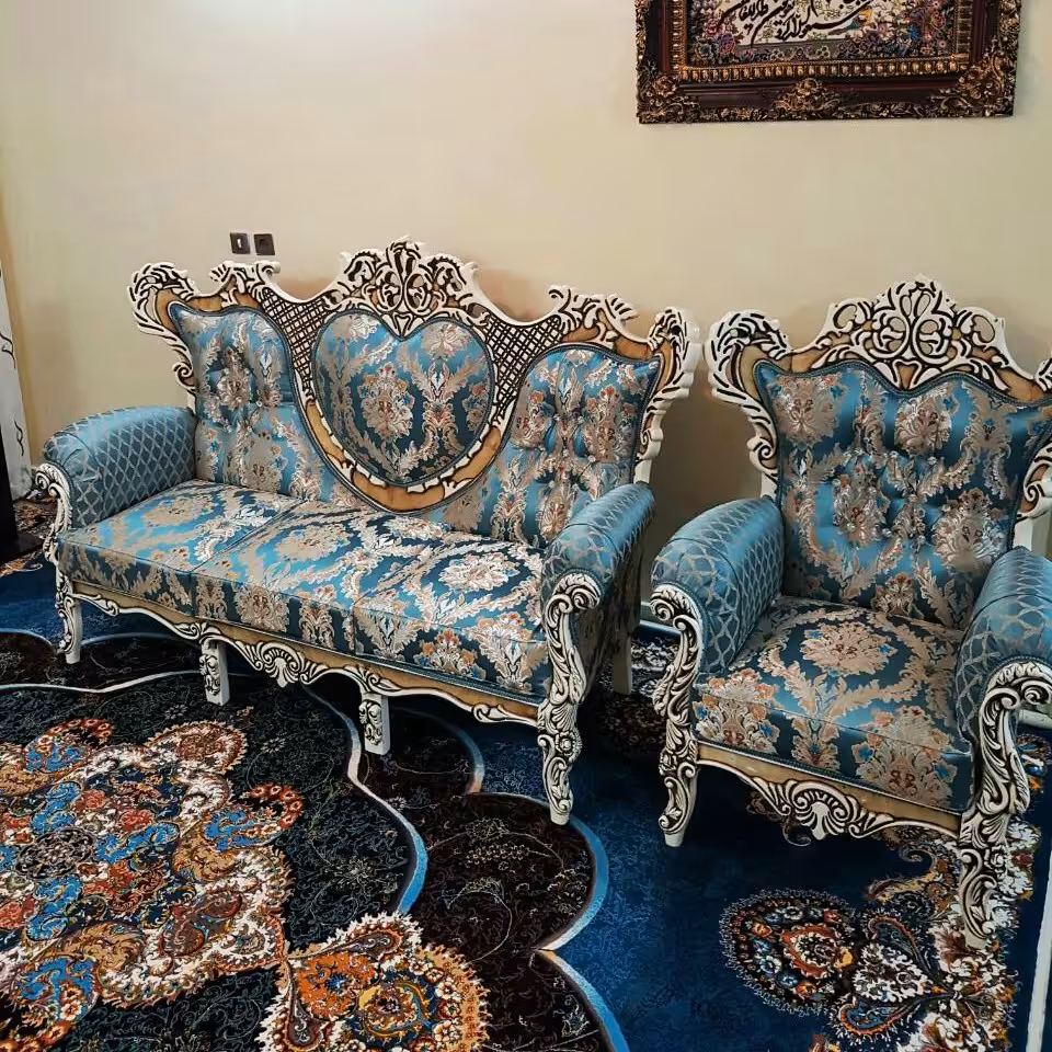 مبل سلطنتی هفت نفره مدل قلبی پارچه شانل آبی رنگ کف فوم سرد با ضمانت ارسال رایگان به سراسر ایران 