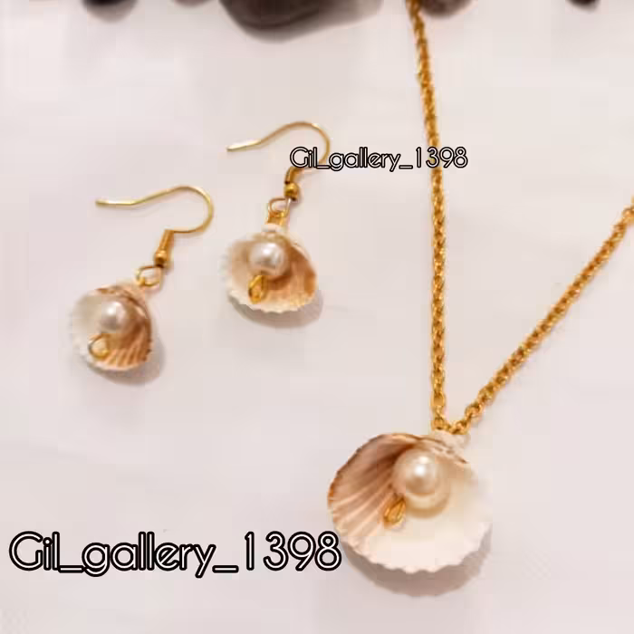 گوشواره و گردنبند صدف دریایی