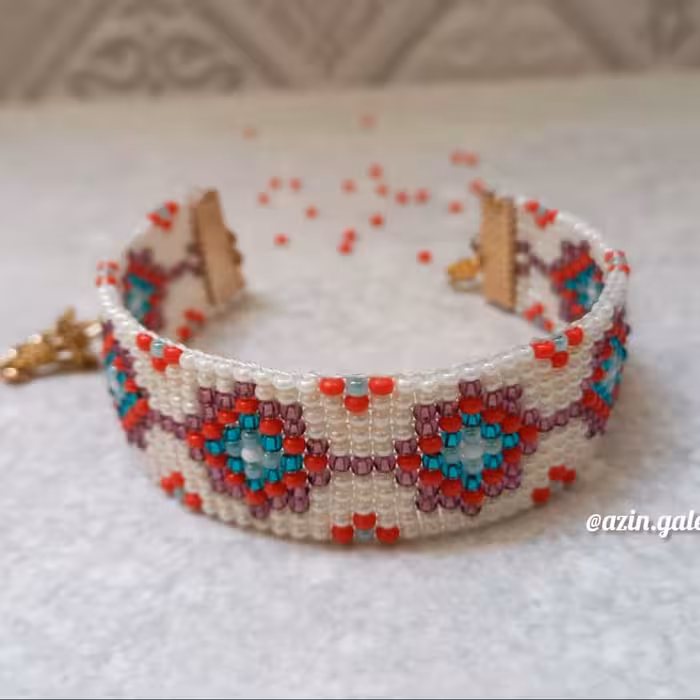 دستبند منجوق بافی دستباف با منجوق اصل ژاپنی و قطعات فلزی صددرصد استیل و رنگ ثابت