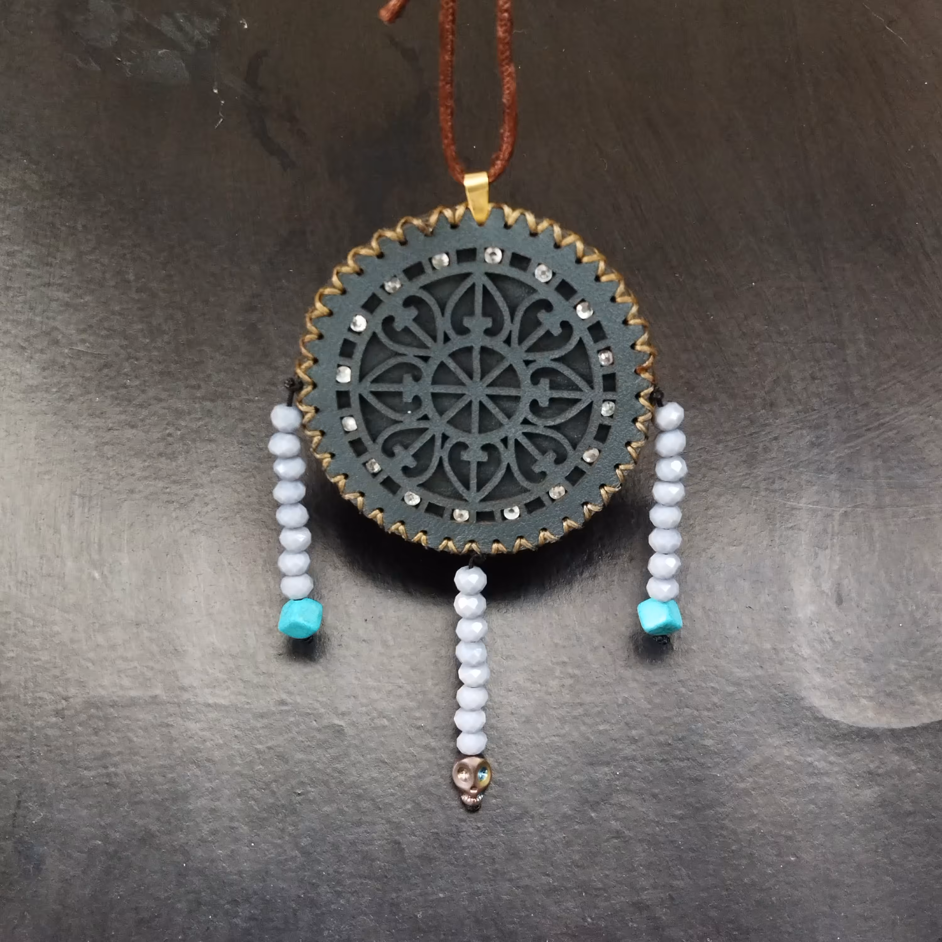 گردنبند حرز  گردنبند چرمی 