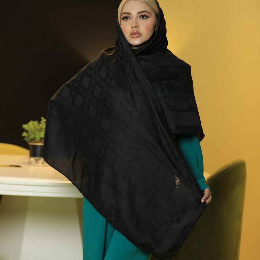 روسری مشکی