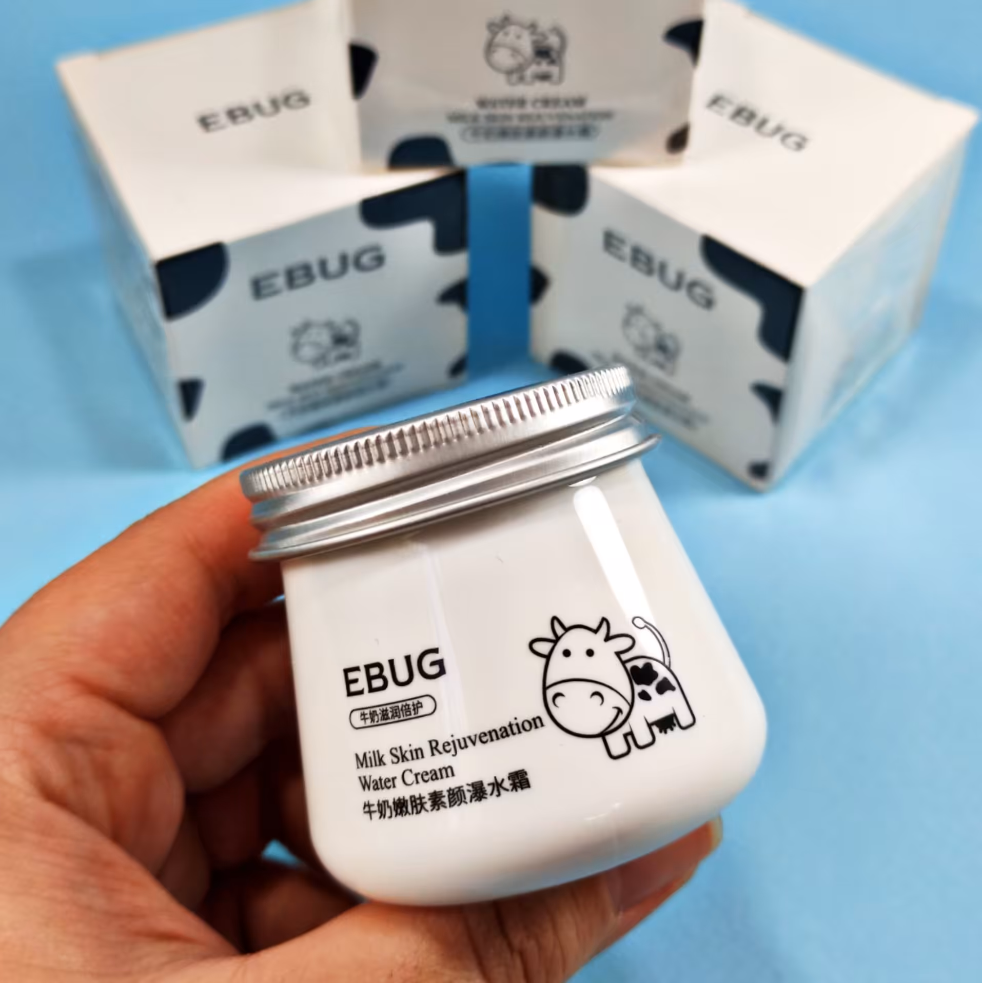 کرم مرطوب کننده شیرگاو