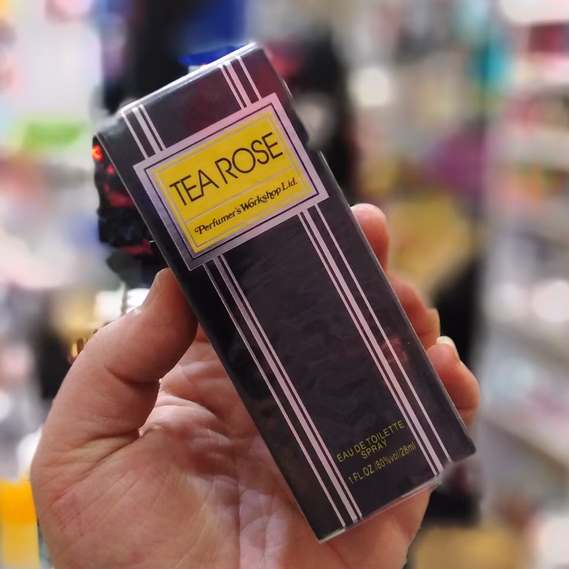 عطر تی رز 28 میل Tea ادکلن تی رز TEA ROSE پرفیوم تیروز  عطر گل رز اودکلن تیرز  رایحه گل رز عطر قدیمی tearose طیرز