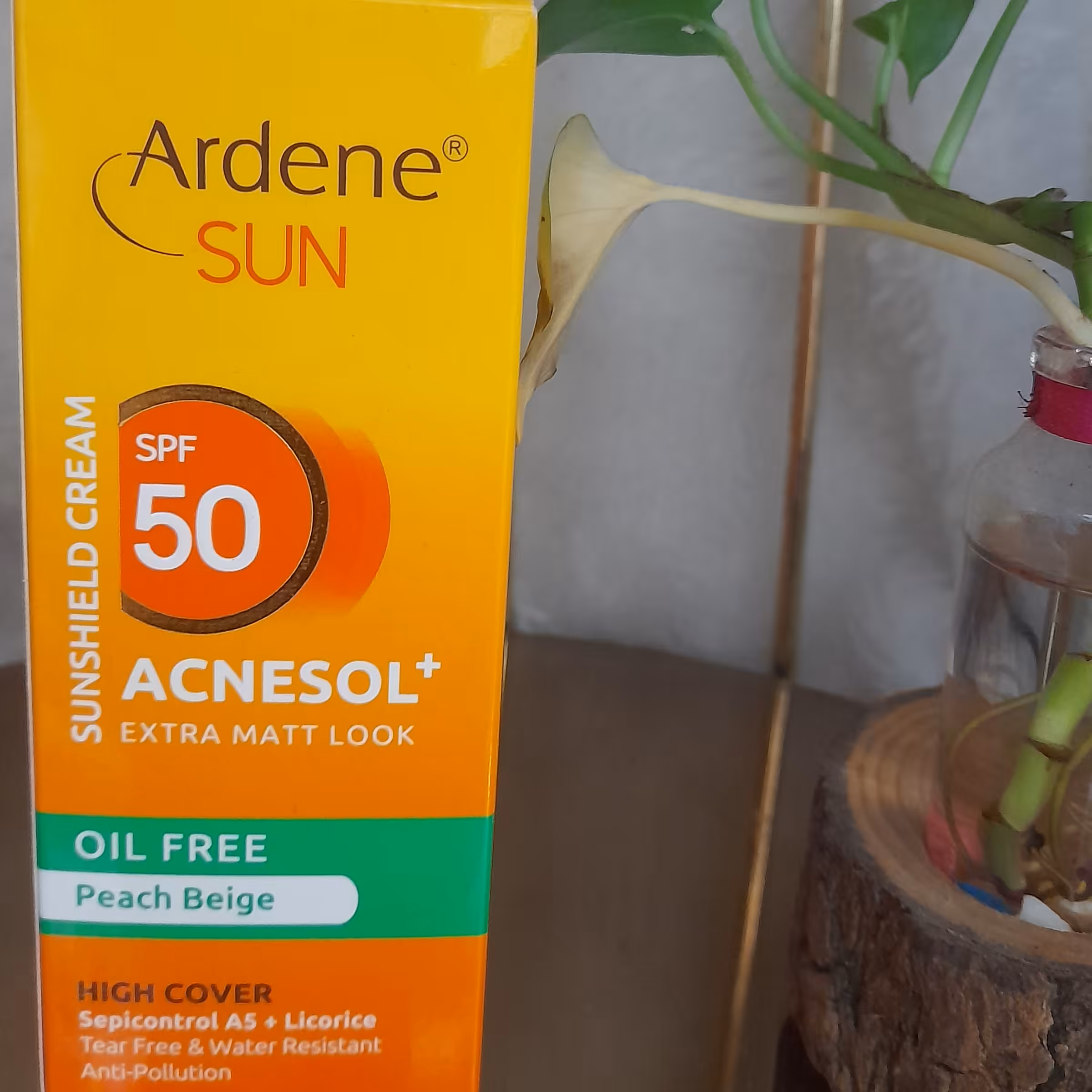 کرم ضدآفتابspf50 بژهلویی 