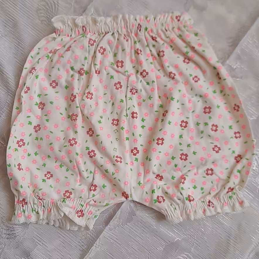 شورتک بچگانه گلدار