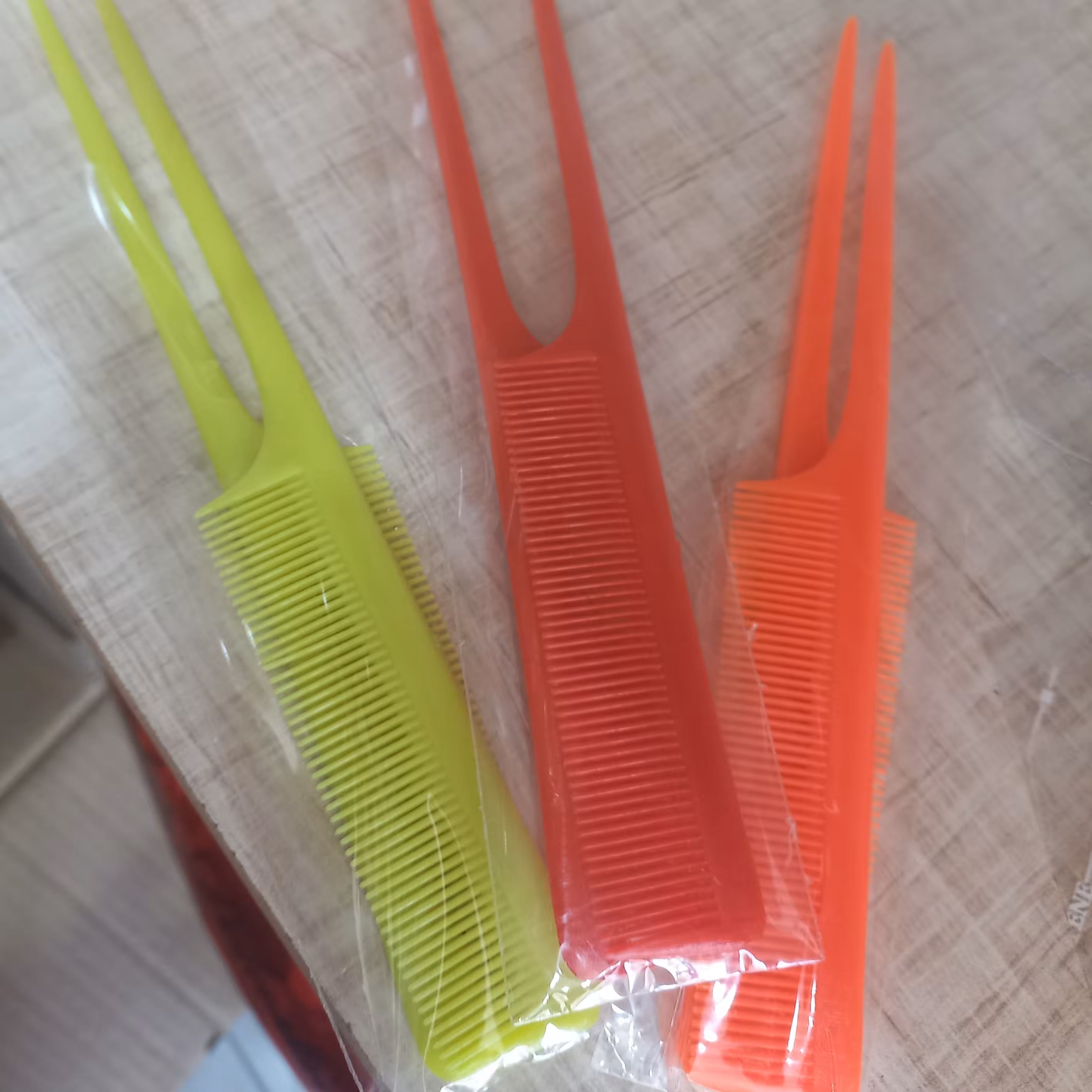 شانه تقسیم مو (هر بسته شامل دوعدد شانه)