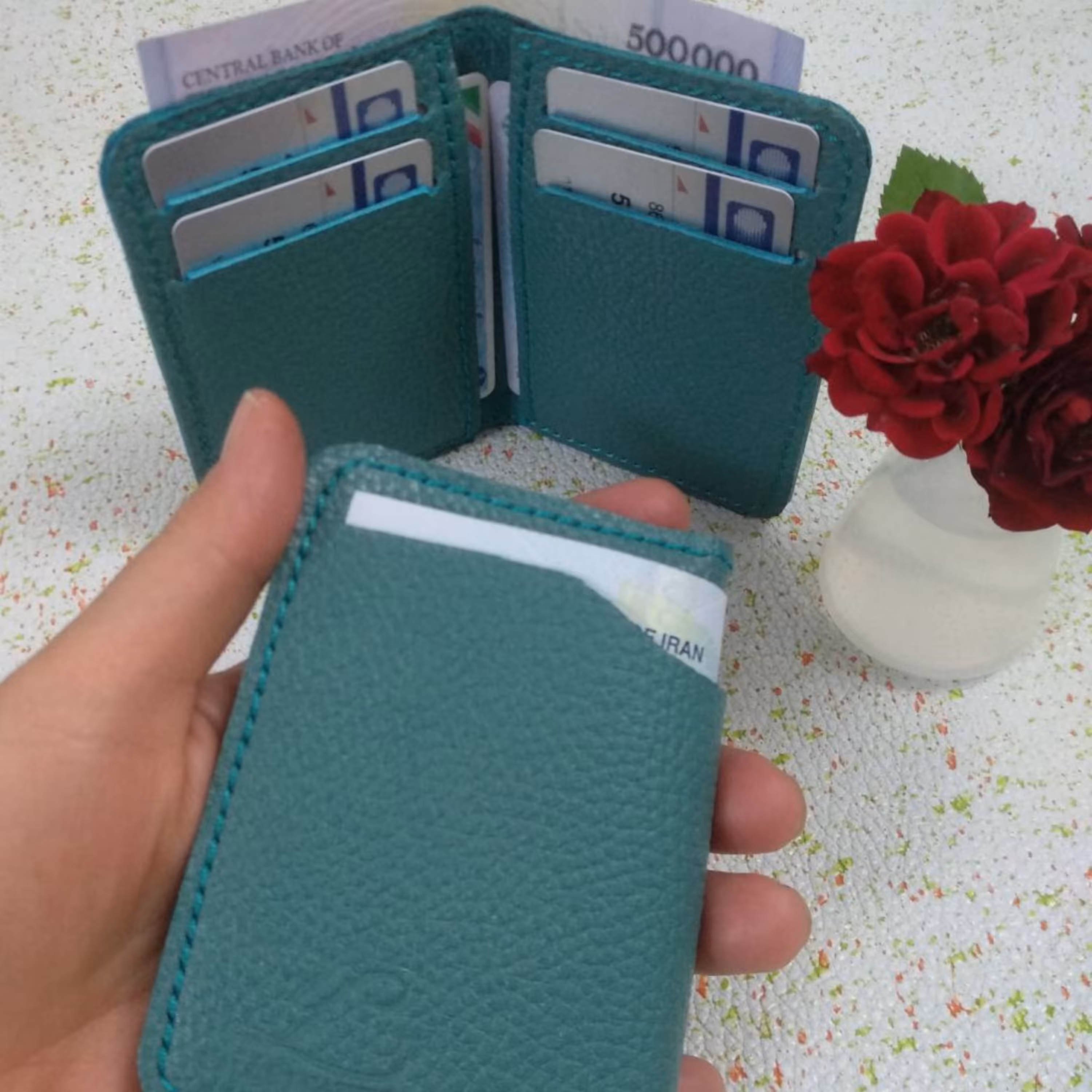 جا کارتی و جا اسکناسی کوچک اما جا دار-چرم طبیعی-دست دوز