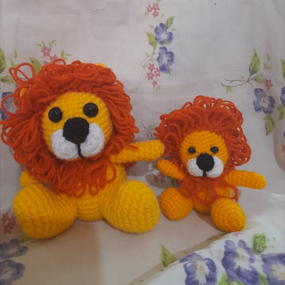 عروسک بافتنی شیر بزرگ و کوچک