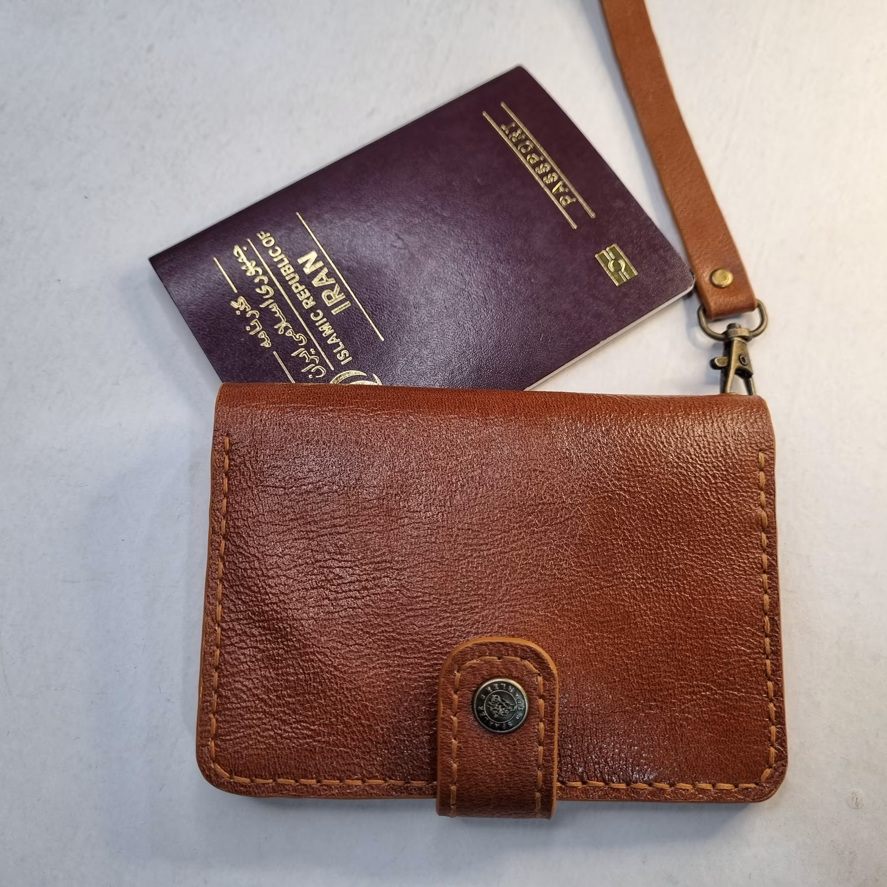 کیف مدارک جیبی (پس کرایه)