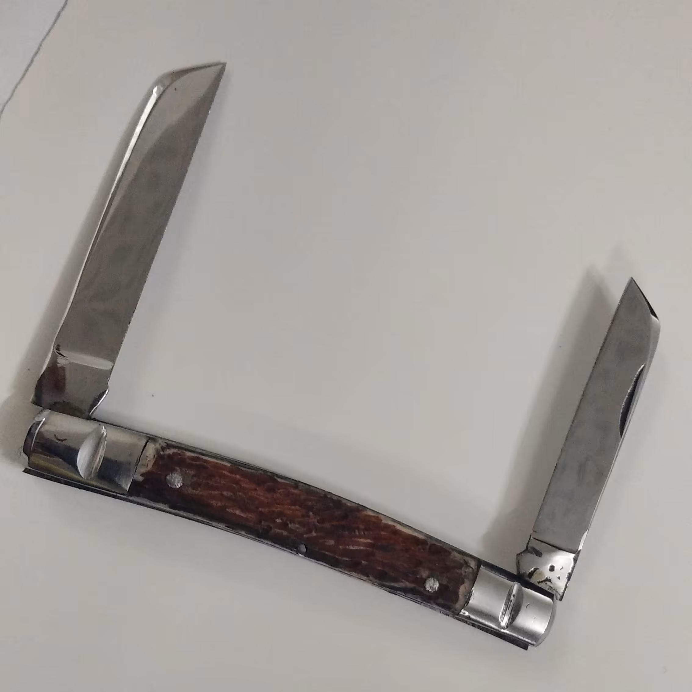 چاقوی قلم تراش دو تیغه دسته استخوانی به رنگ قهوه ای 