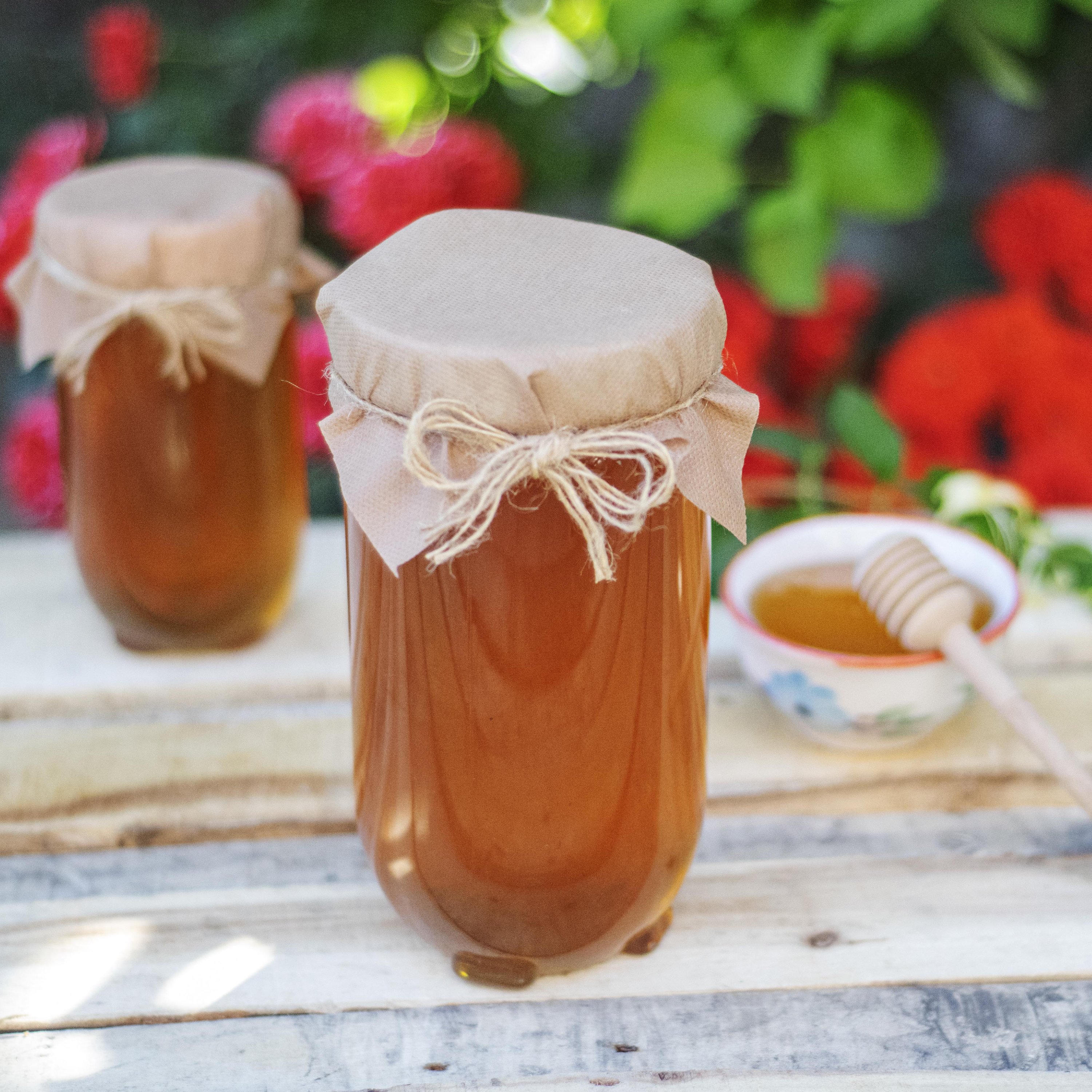 عسل چهل گیاه طبیعی 900 گرمی