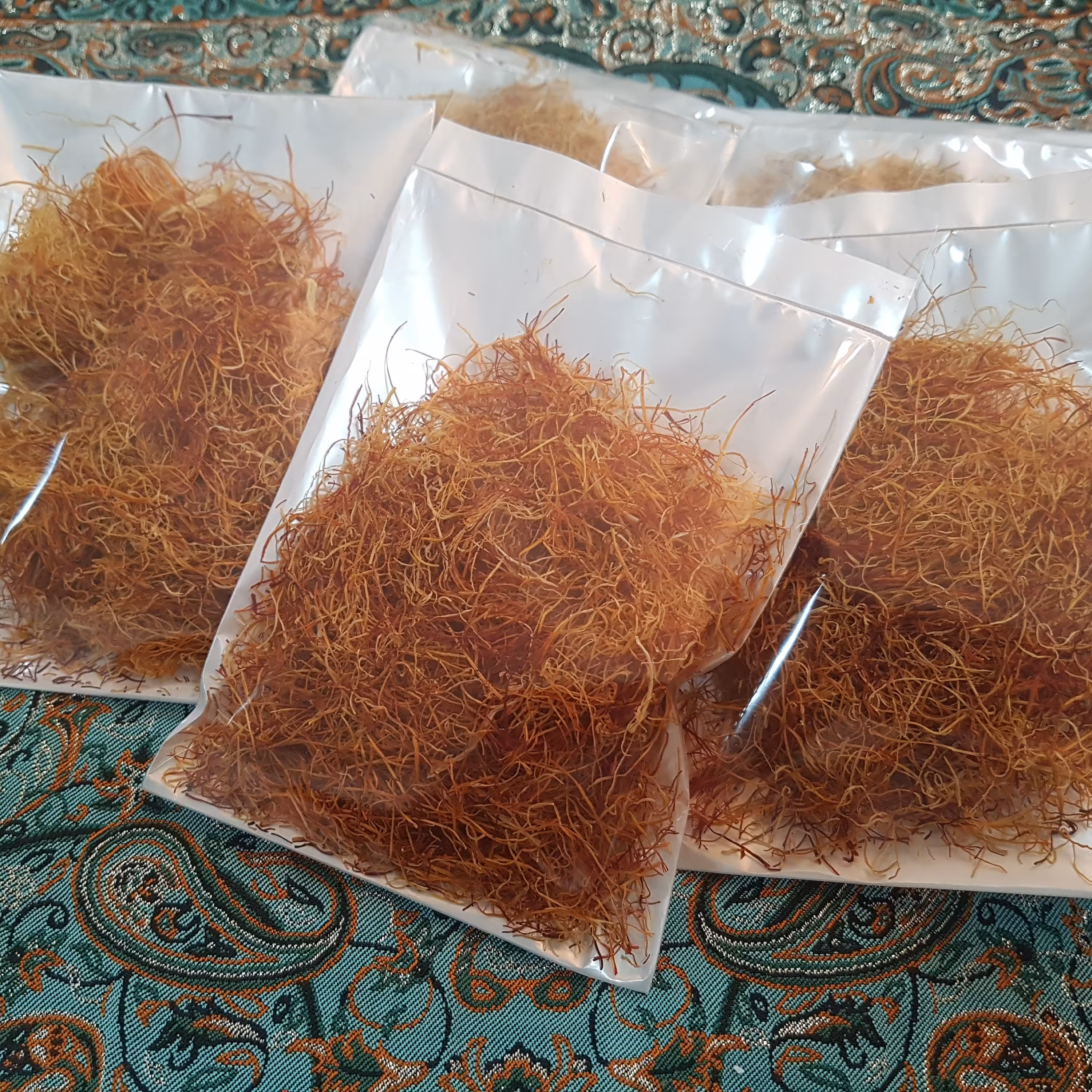 ریشه زعفران (خامه زعفران) بصورت پک 5 تایی