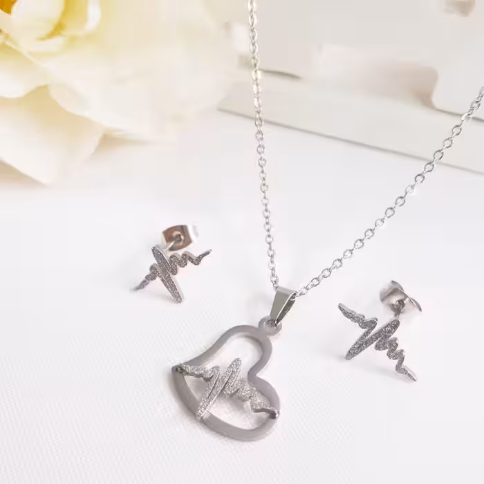 نیمست کد6419 طرح طلا. استاینلس استیل. آبکاری طلا. رنگ ثابت. ضدحساسیت