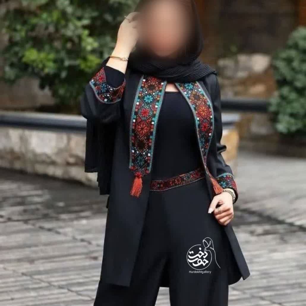 مانتو شلوار نازی با خرجکار سنتی و پارچه مکانیک پرشین
