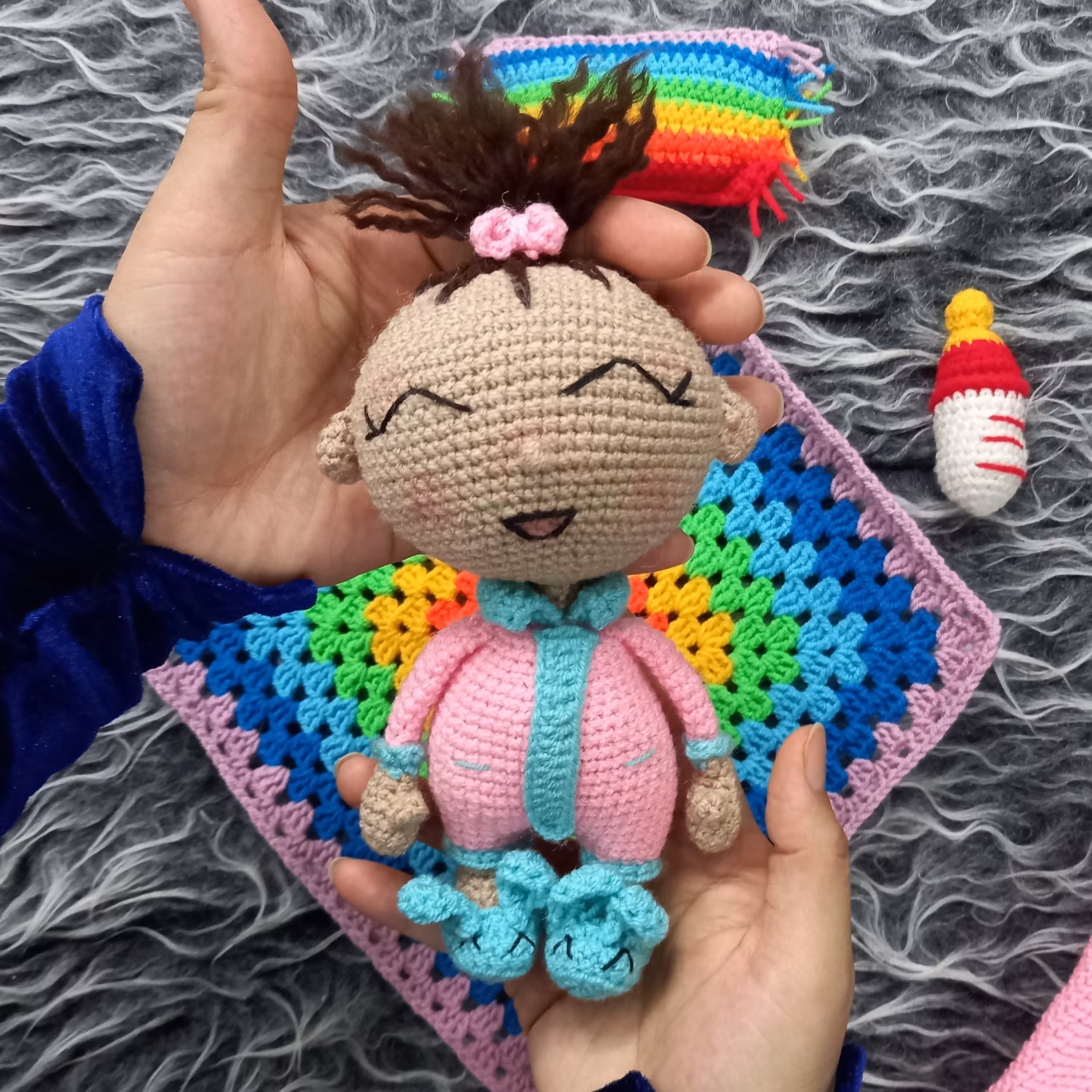 عروسک دستبافت نی نی فندق