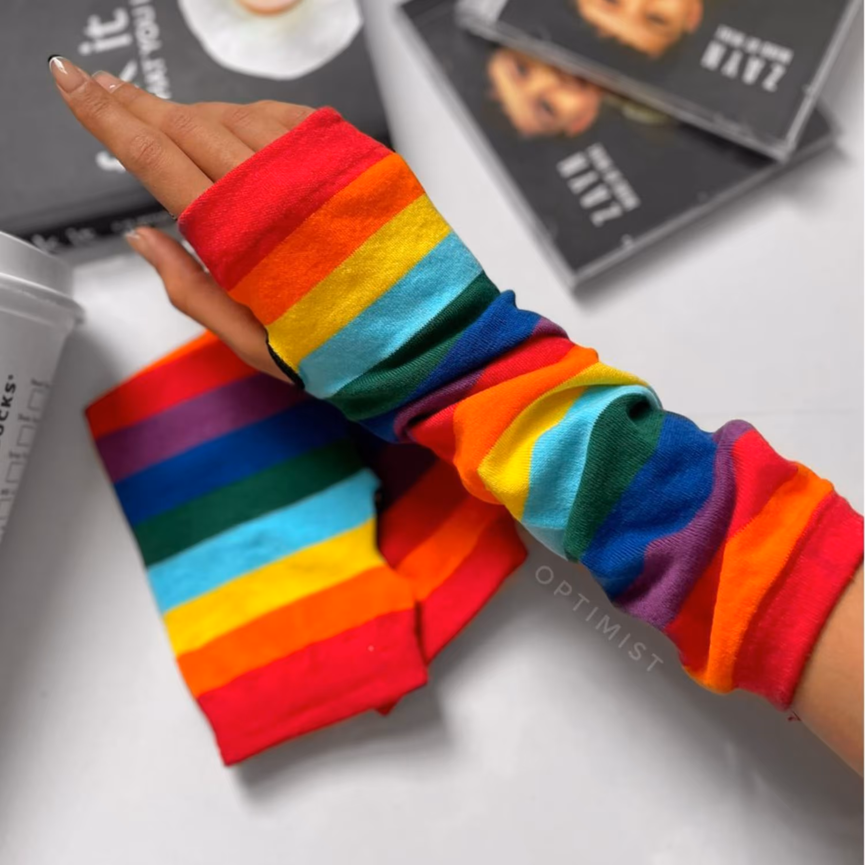 ساق دست اسپرت لاانگشتی راه راه رنگی رنگی فری سایز