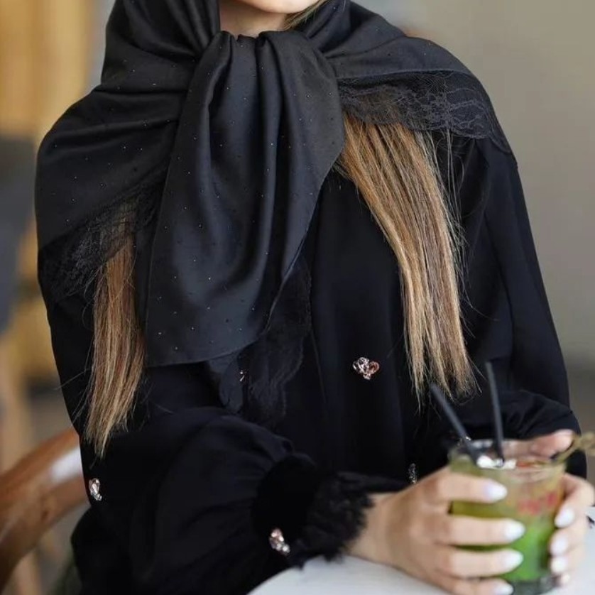 روسری نگین مشکی قواره 110
