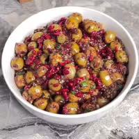 زیتون پرورده  دانه اناری 