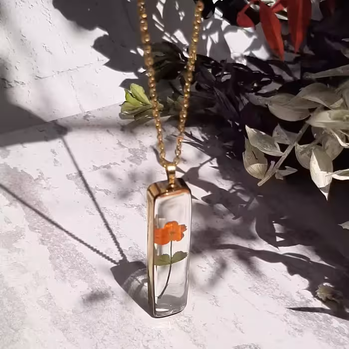 زیورآلات رزینی(دخترگُل فروش)