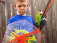 تفنگ آب پاش با صفحه حفاظ difensu  mumzi