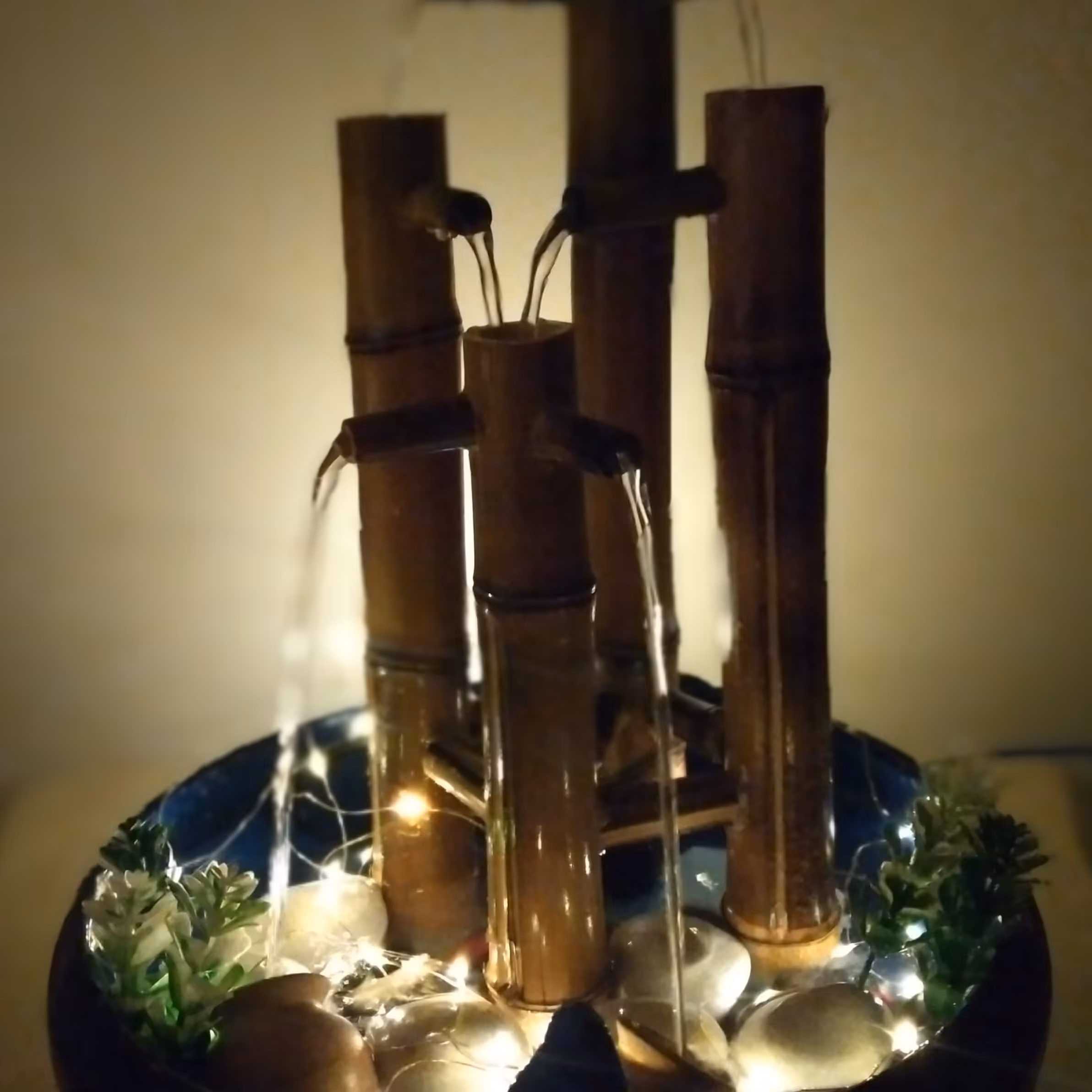 آبنمارومیزی با ارتفاع 35 عرض 30 کد105 رنگ ظرف آبی