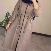 مانتو کلاهدار نیکی جنس میکرو کجراه سایز 1و2 از 38 تا 50رنگبندیقد از 93 تا 95 متغییر تنظیم سایز از طریق گت  جلوی کار زیپ 