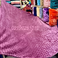 پتوی دونفره نرمینه مسافرتی مدل سروین تک رنگ گلبرجسته ساکدار  رنگ یاسی کد 12