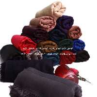 روسری نخی ساده حاشیه دار دور ریش