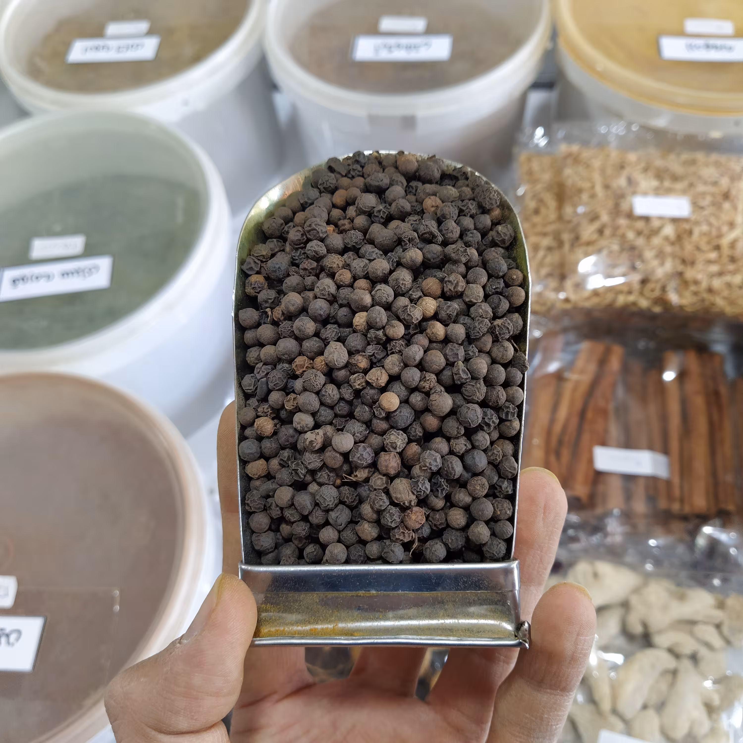 پودر فلفل سیاه خالص بسته بندی 500 گرمی