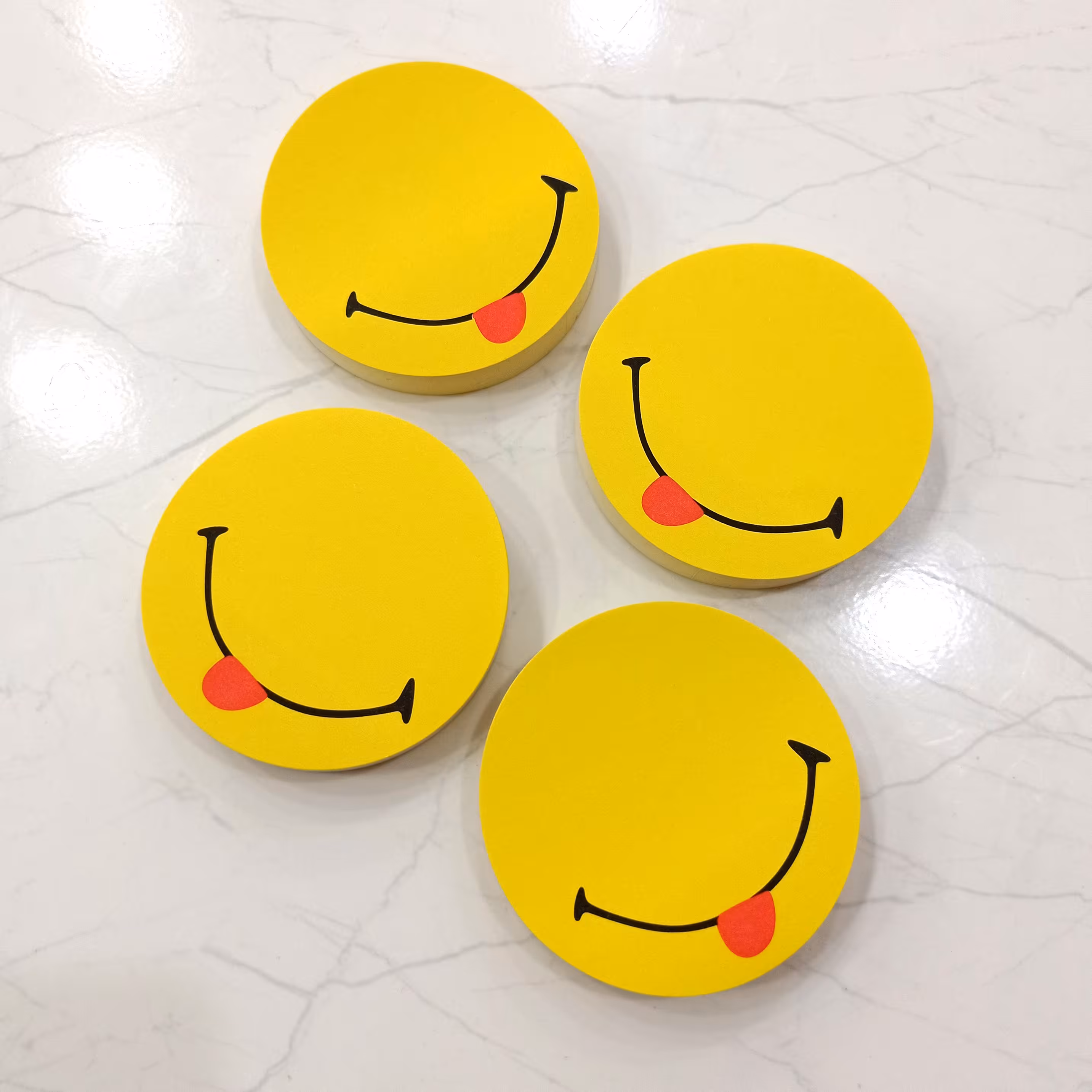 استیک نوت چسبی ایموجی لبخند 120 برگ فانتزی جذاب       