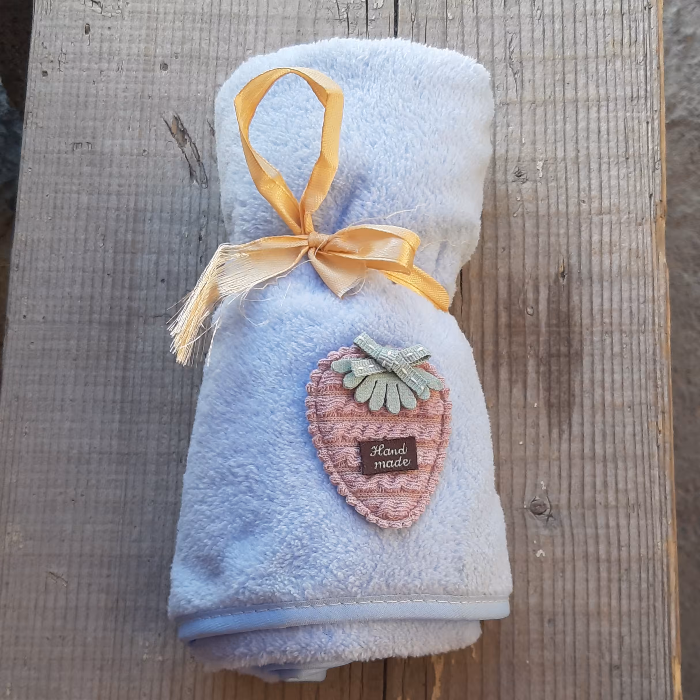 حوله آشپزخانه طرح توت فرنگی